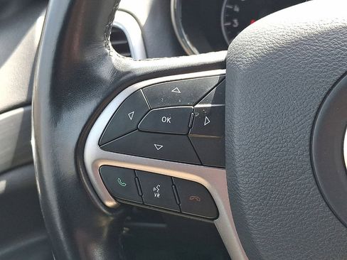 Certified 2021 Jeep Grand Cherokee Laredo image 45