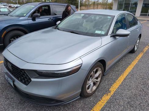Used 2023 Honda Accord LX image 2