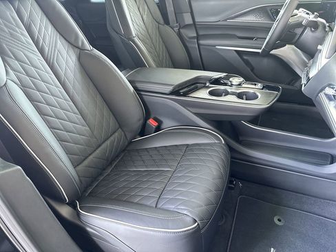 New 2026 Cadillac Lyriq V w/ Exterior Carbon Fiber Package image 42