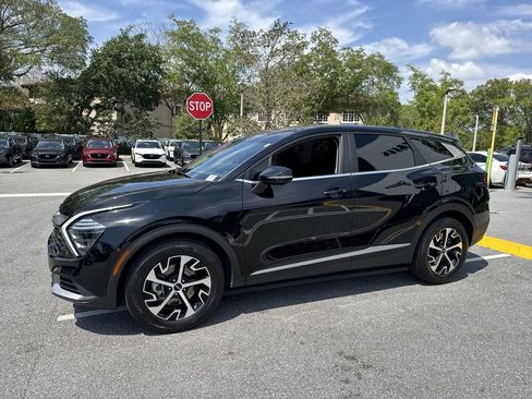 Used 2024 Kia Sportage EX image 11