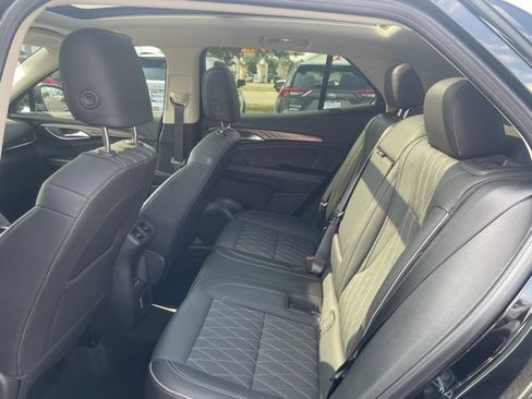 Used 2023 Buick Envision Avenir AWD/4WD image 7