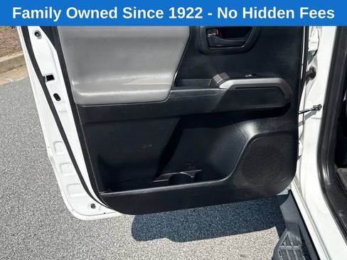 Used 2022 Toyota Tacoma SR5 w/ Technology Package RWD image 21