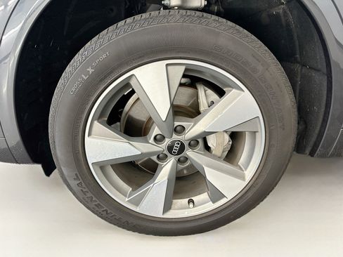 Used 2023 Audi Q5 2.0T Premium Plus w/ Premium Plus Package AWD/4WD image 37