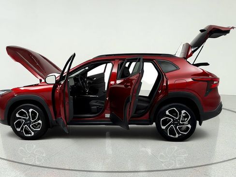 Used 2024 Chevrolet Trax RS w/ Driver Confidence Package FWD image 10
