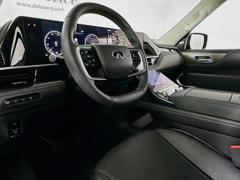 Used 2025 INFINITI QX80 Luxe AWD/4WD image 7