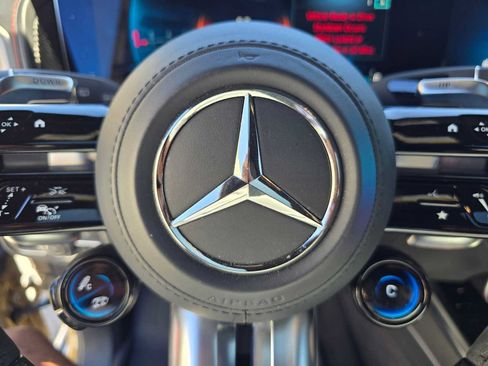 Used 2025 Mercedes-Benz G 63 AMG 4MATIC image 29