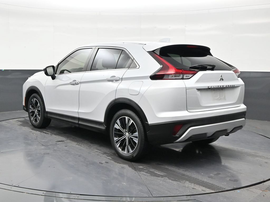 Used 2022 Mitsubishi Eclipse Cross SE FWD image 3
