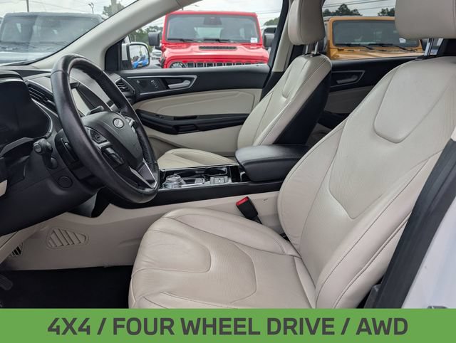 Used 2020 Ford Edge Titanium w/ Equipment Group 301A AWD/4WD image 16