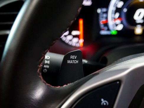 Used 2019 Chevrolet Corvette Z06 RWD image 20
