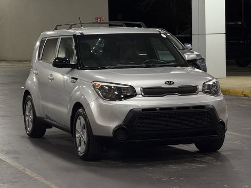 Used 2016 Kia Soul image 3