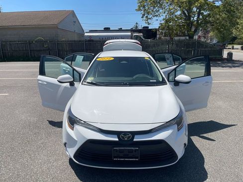 Used 2024 Toyota Corolla LE FWD image 26