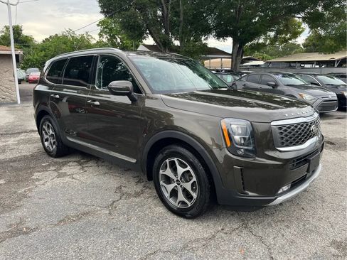 Used 2021 Kia Telluride EX AWD/4WD image 3