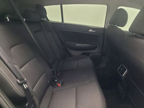 Used 2022 Kia Sportage LX FWD image 19