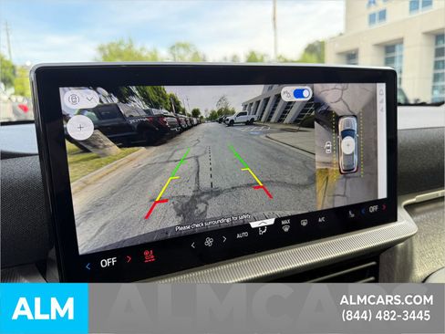 Used 2025 Ford Explorer Platinum w/ Ultimate Package image 17