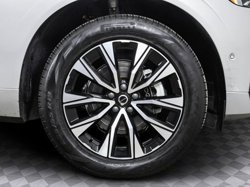 Used 2025 Volvo XC60 B5 Plus image 30