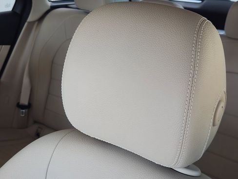 Used 2019 Mercedes-Benz GLC 300 image 25