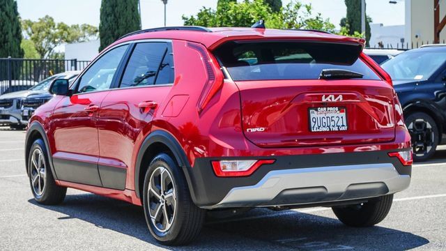 Certified 2025 Kia Niro EX FWD image 7