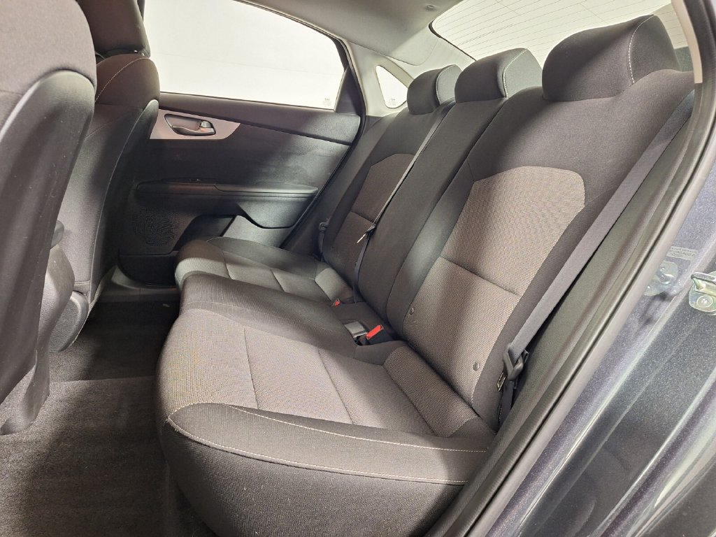 Used 2023 Kia Forte LXS w/ LXS Technology Package FWD image 22