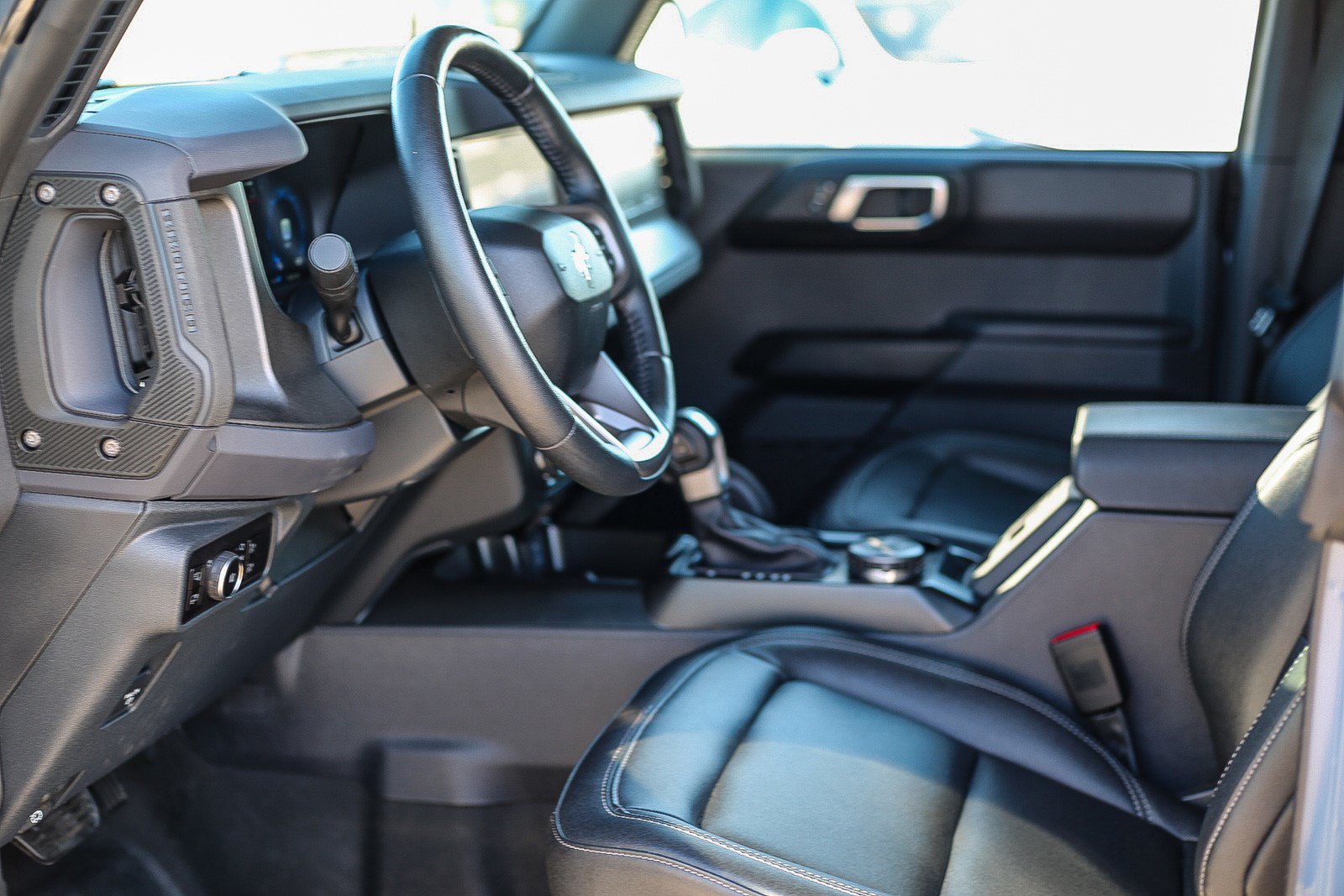 Used 2025 Ford Bronco Badlands AWD/4WD image 17