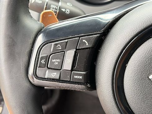 Used 2015 Jaguar F-TYPE S RWD image 11