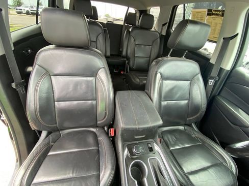 Used 2020 Chevrolet Traverse LT w/ Driver Confidence II Package AWD/4WD image 28