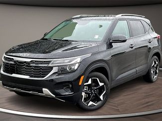 Used 2025 Kia Seltos S image 1