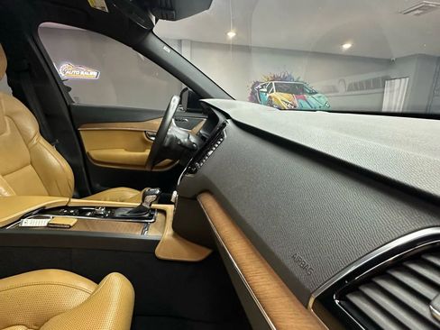 Used 2016 Volvo XC90 T6 Inscription w/ Vision Package image 36