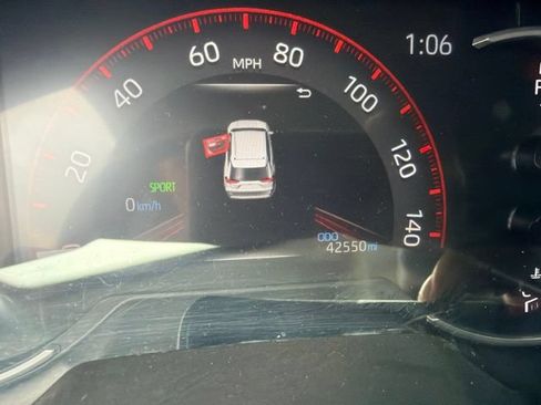 Used 2025 Toyota RAV4 LE AWD/4WD image 20