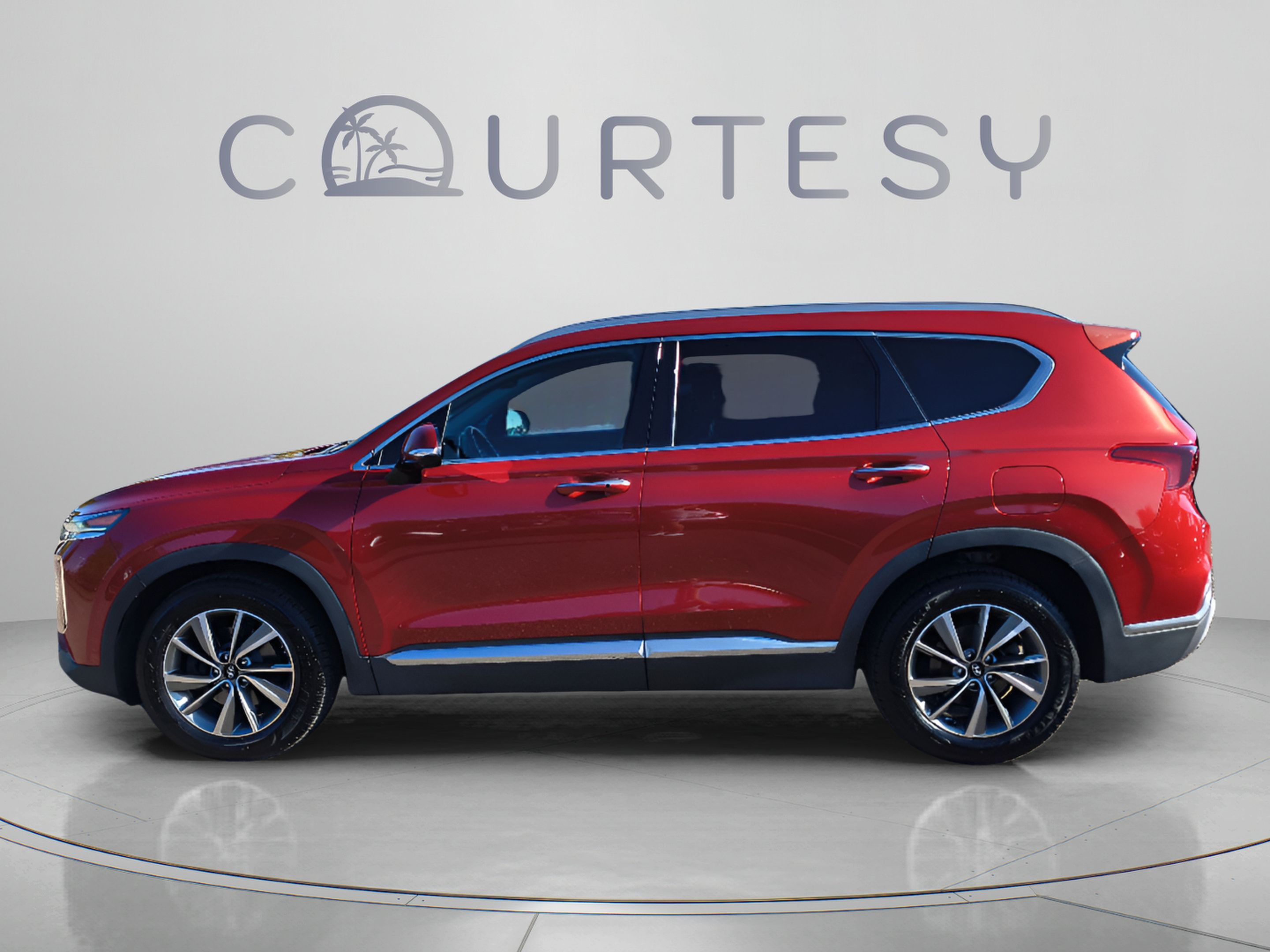 Used 2019 Hyundai Santa Fe FWD image 2