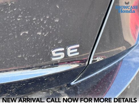 Used 2025 Volkswagen Jetta SE FWD image 11