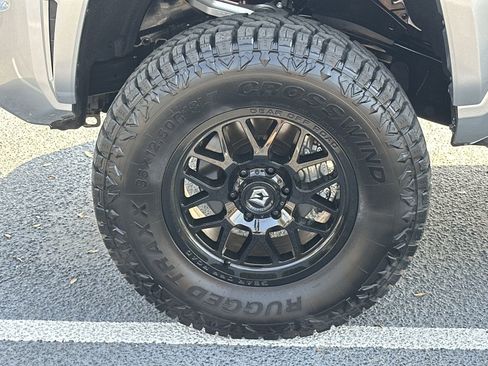 Used 2025 Toyota Tacoma TRD Sport image 13