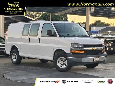 Used 2022 Chevrolet Express 2500 w/ Driver Convenience Package image 1