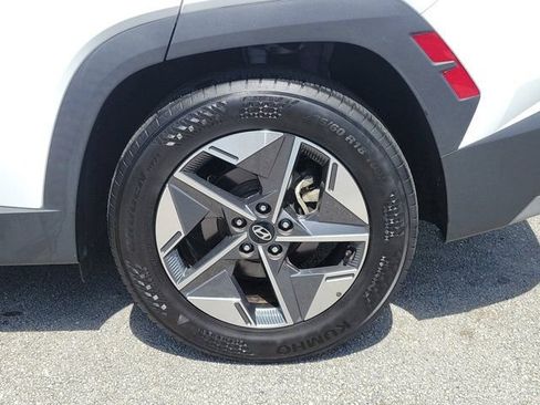 Certified 2025 Hyundai Tucson SEL FWD image 5