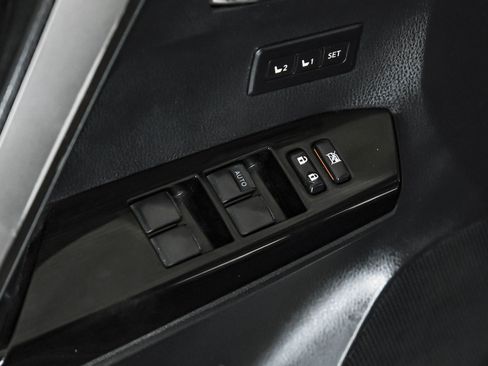 Used 2016 Toyota RAV4 Limited w/ Advanced Technology Package FWD image 39