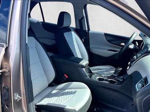 Used 2018 Chevrolet Equinox LS image 7