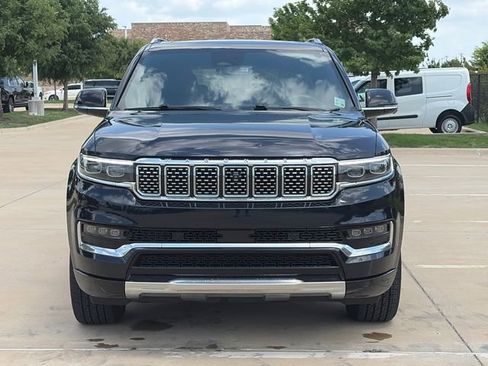 Used 2023 Jeep Grand Wagoneer 4WD image 2