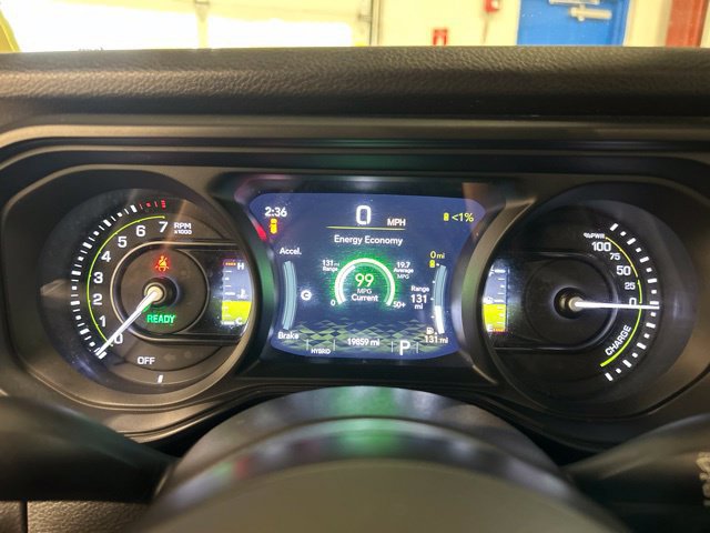Used 2024 Jeep Wrangler Unlimited AWD/4WD image 23