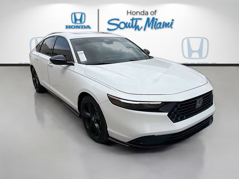 Used 2023 Honda Accord Sport image 1