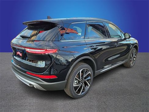 New 2024 Lincoln Corsair Reserve w/ Equipment Group 201A image 3