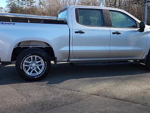 Used 2019 Chevrolet Silverado 1500 W/T w/ Trailering Package image 9