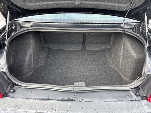 Used 2014 Dodge Challenger R/T RWD image 29