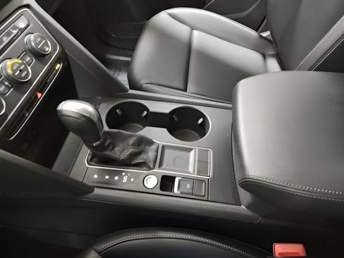 Used 2018 Volkswagen Atlas SE image 33