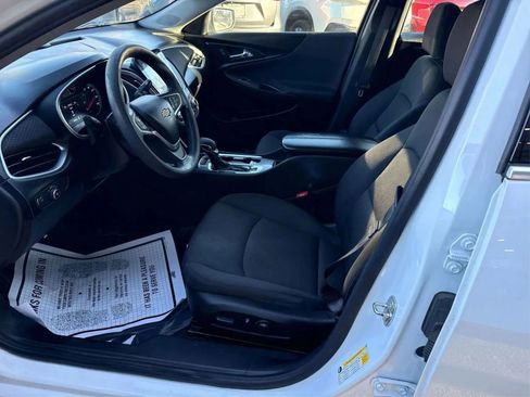 Used 2022 Chevrolet Malibu LT image 9