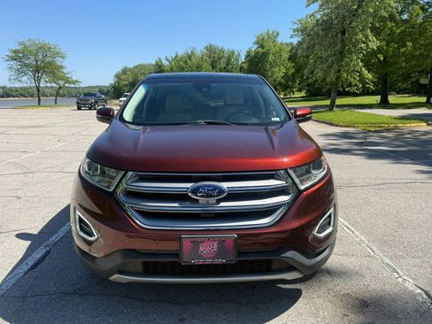Used 2016 Ford Edge Titanium w/ Equipment Group 302A FWD image 2