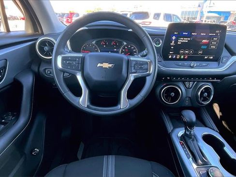 Used 2024 Chevrolet Blazer LT w/ Convenience Package image 8