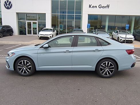 New 2026 Volkswagen Jetta SE image 9