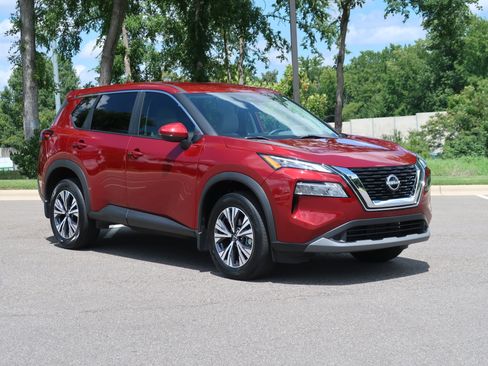 Used 2022 Nissan Rogue SV AWD/4WD image 9