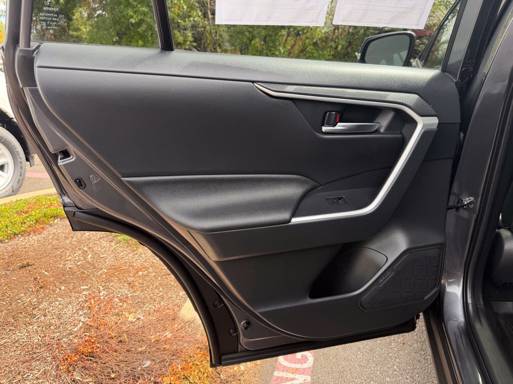 Used 2023 Toyota RAV4 XLE Premium AWD/4WD image 29