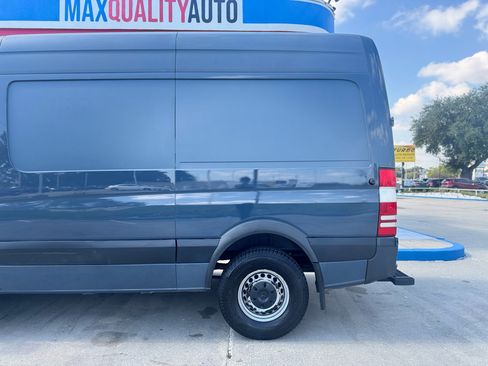 Used 2018 Mercedes-Benz Sprinter 2500 image 19
