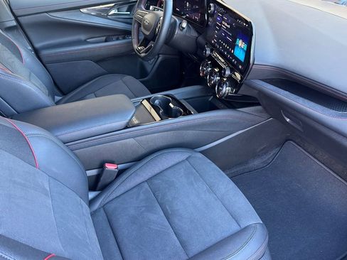 Used 2024 Chevrolet Blazer EV RS image 25